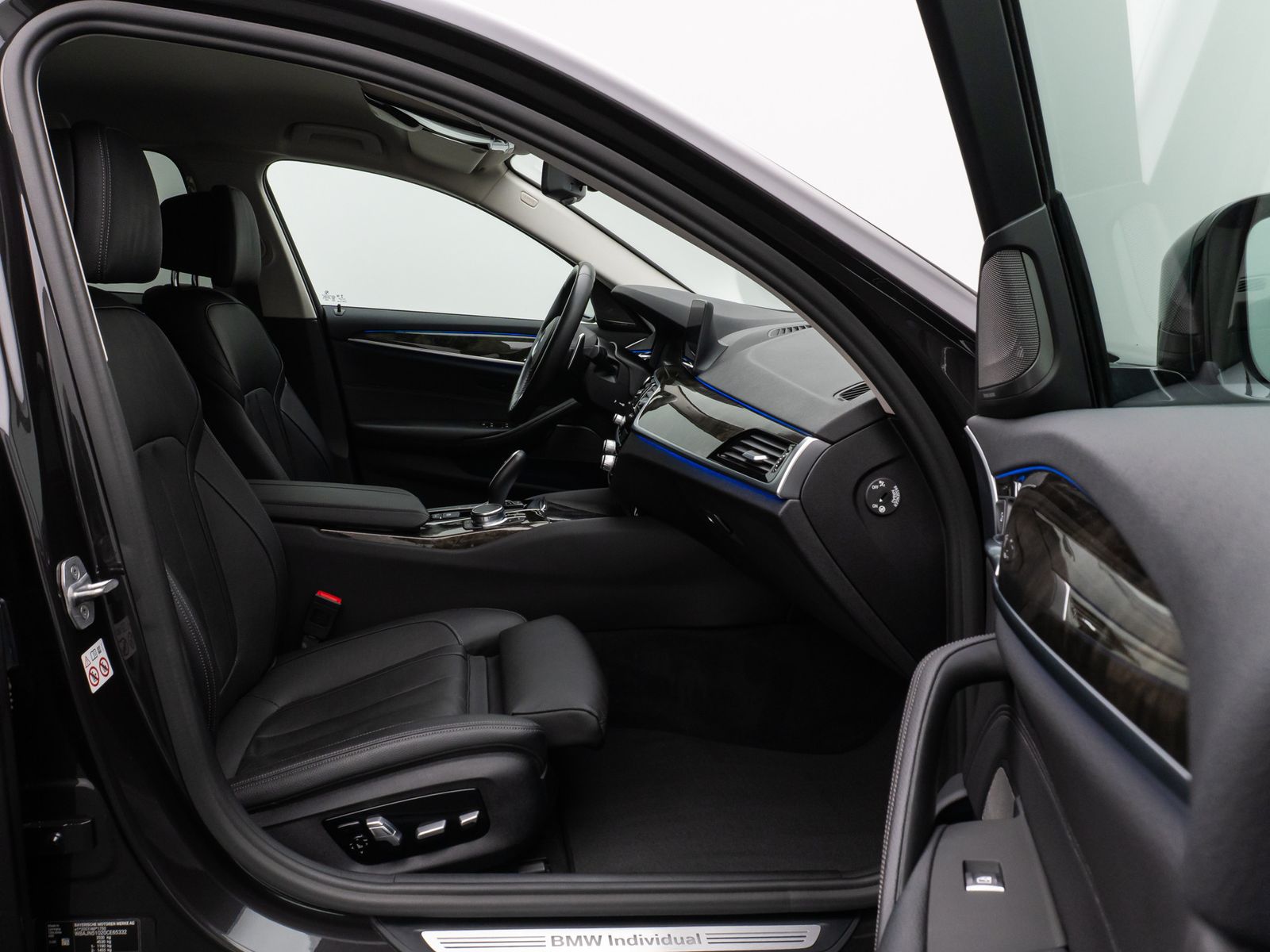 Fahrzeugabbildung BMW 530d xD SportLine 360°HUD DAB H/K 4xKlima Komfor