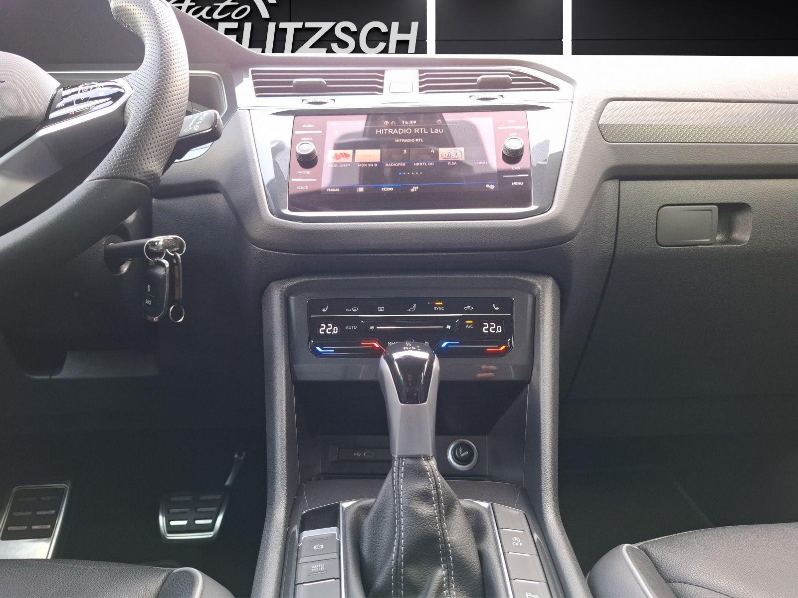 Fahrzeugabbildung Volkswagen Tiguan TDI R-Line DSG STH AHK LED AID ACC RFK 20