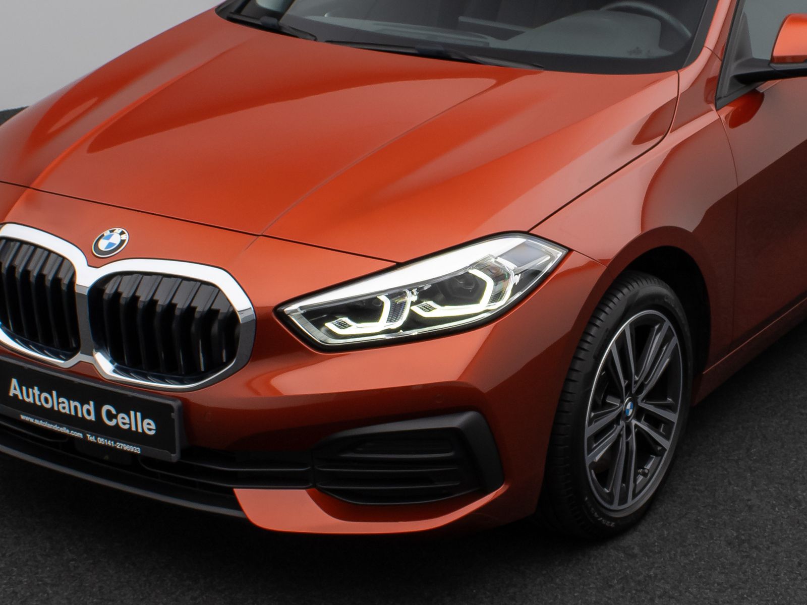 Fahrzeugabbildung BMW 120d  DAB HiFi AHK PDC Geschwindigkeitsreg LED