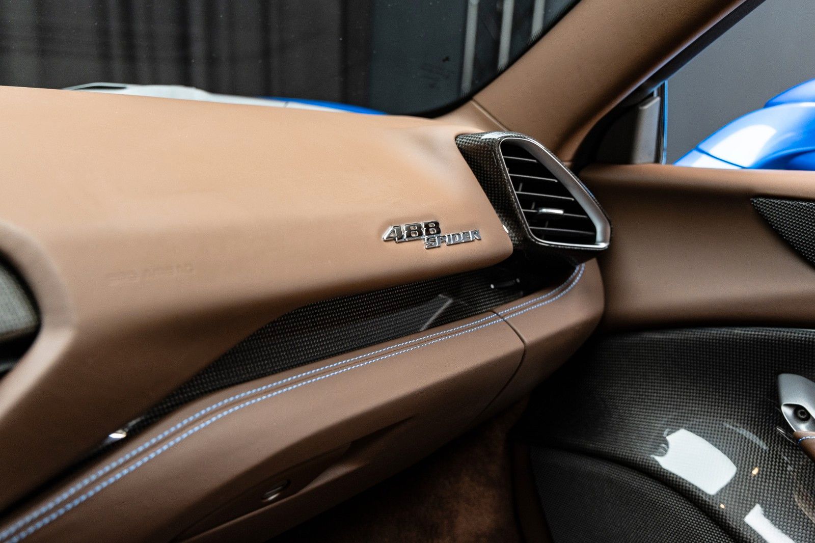 Fahrzeugabbildung Ferrari 488 Spider + Carbon + Daytona + Liftsystem