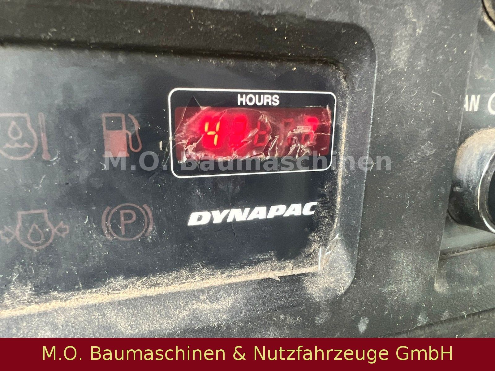 Fahrzeugabbildung Dynapac CC 222 CHF / Kombiwalze / 7.25 t / AC /