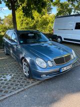 Mercedes-Benz Mercedes W211 320 Kombi LPG E Klasse - Mercedes-Benz 320 in Stuttgart