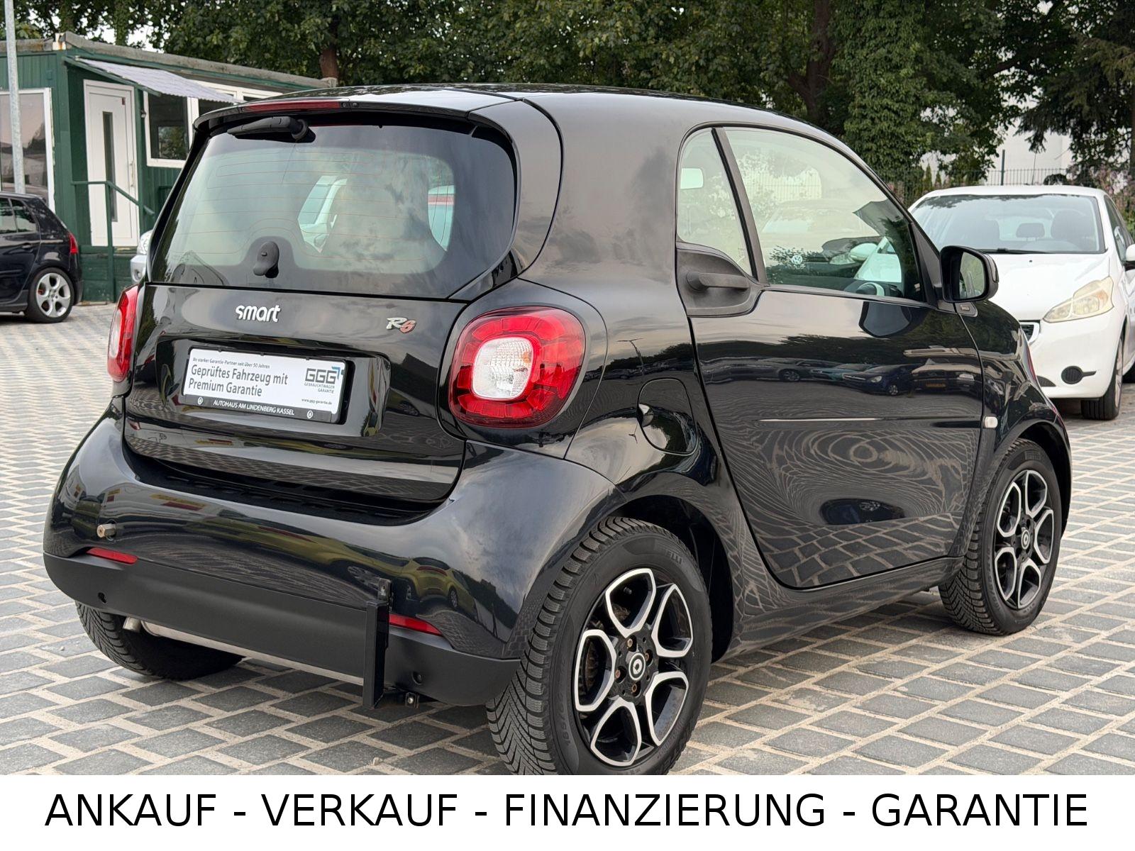 Smart ForTwo fortwo coupe Basis 52 kW*LED*SHZ*KLIMA