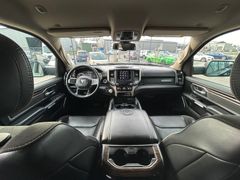 Fahrzeugabbildung Dodge RAM 1500 Gen5 5.7 Hemi Laramie Leder Navi AHK