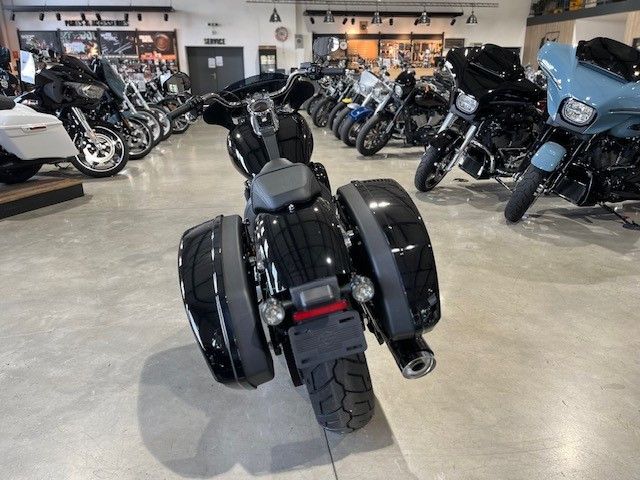 Fahrzeugabbildung Harley-Davidson MY 24. FLSB Sport Glide 107 Finanz.ab 4,99%