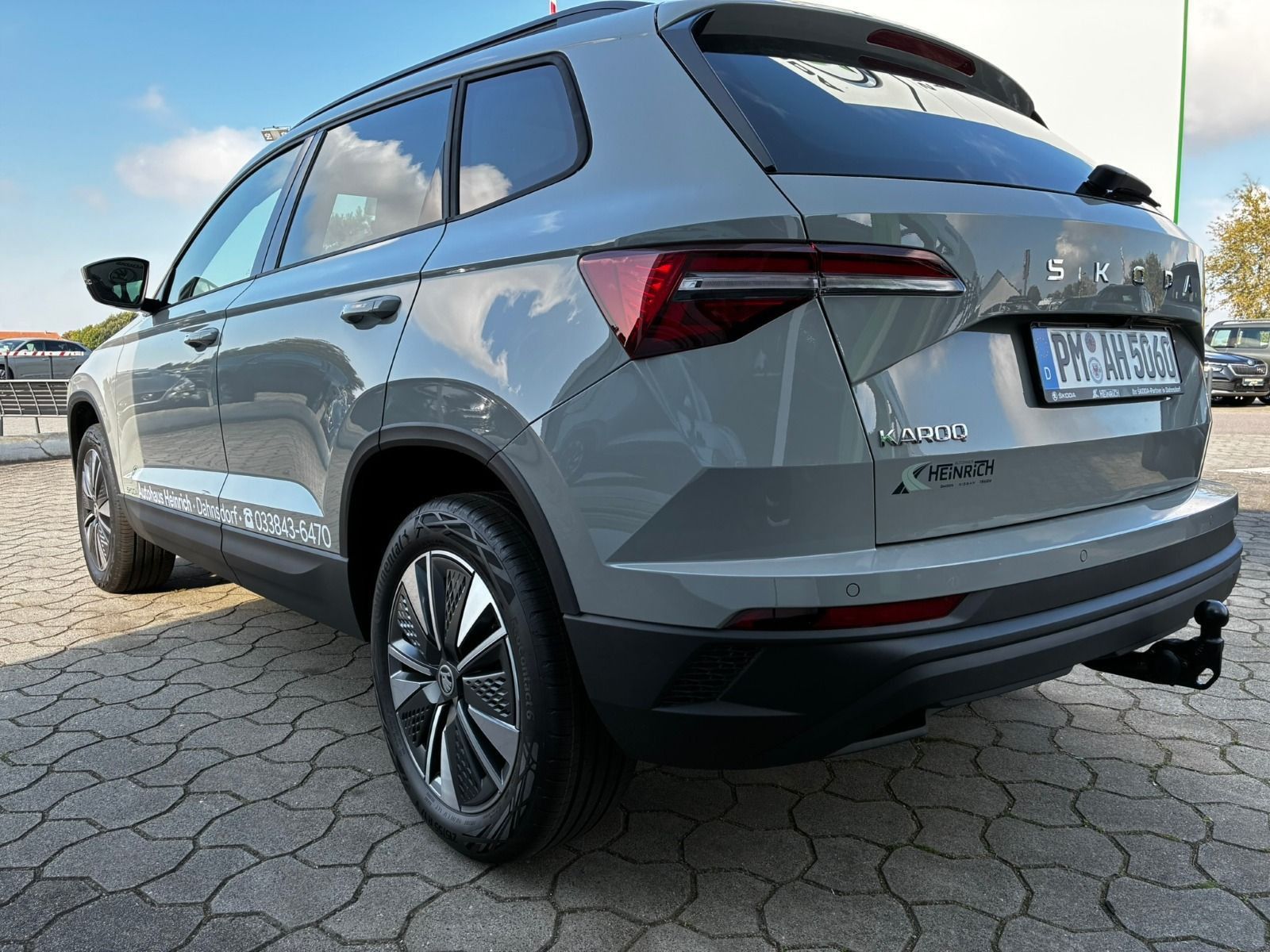 Fahrzeugabbildung SKODA Karoq 1.5 TSI DSG*AHK*RFK*ACC*eHeck