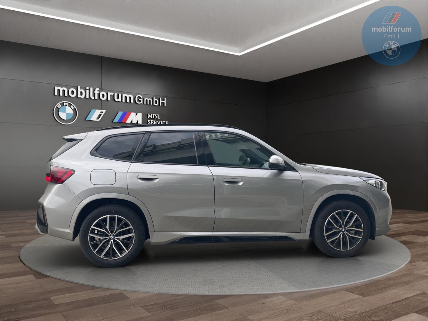 BMW X1 sDrive18i M-SportAHK Panorama Rückfahrkam foto 15