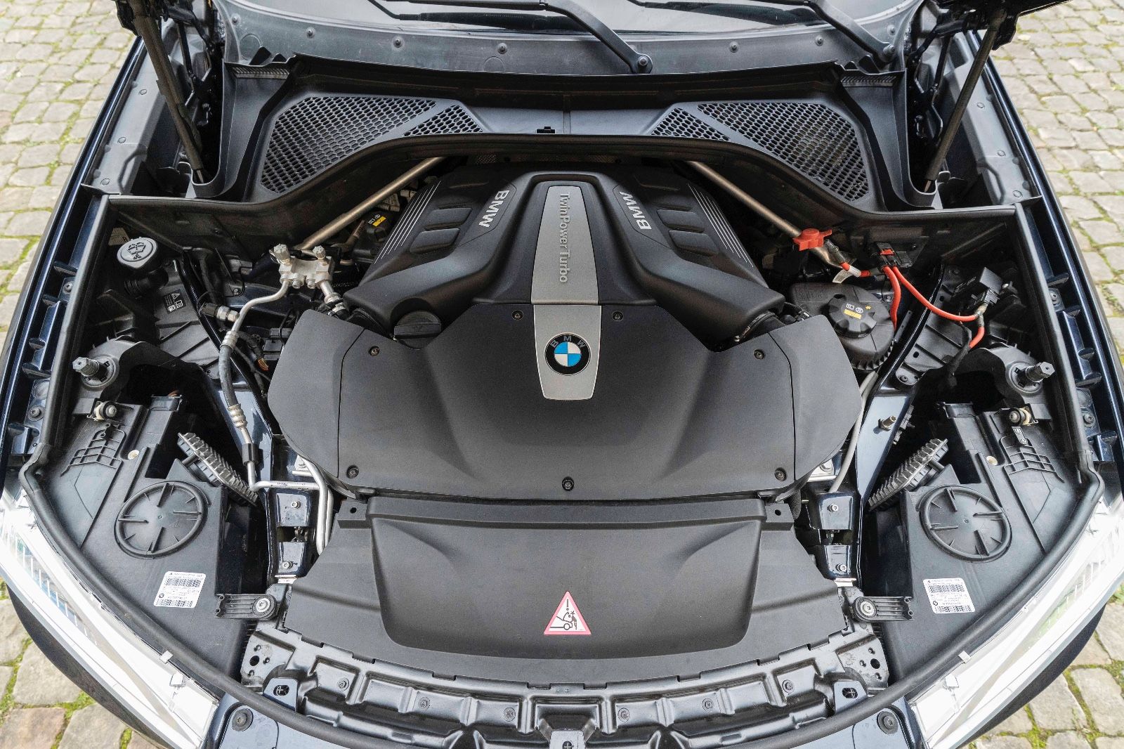 Fahrzeugabbildung BMW X5 xDrive50i Sportpaket ACC LED 360° HUD H&K