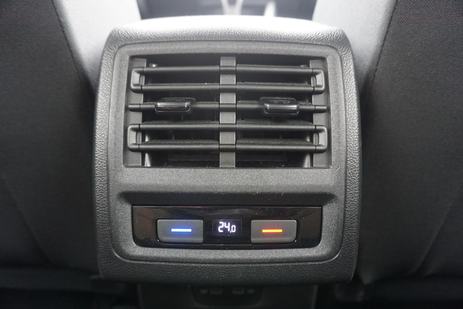 Volkswagen Golf VIII 1.0 TSI United LED Navi Android Apple, миниатюра 27