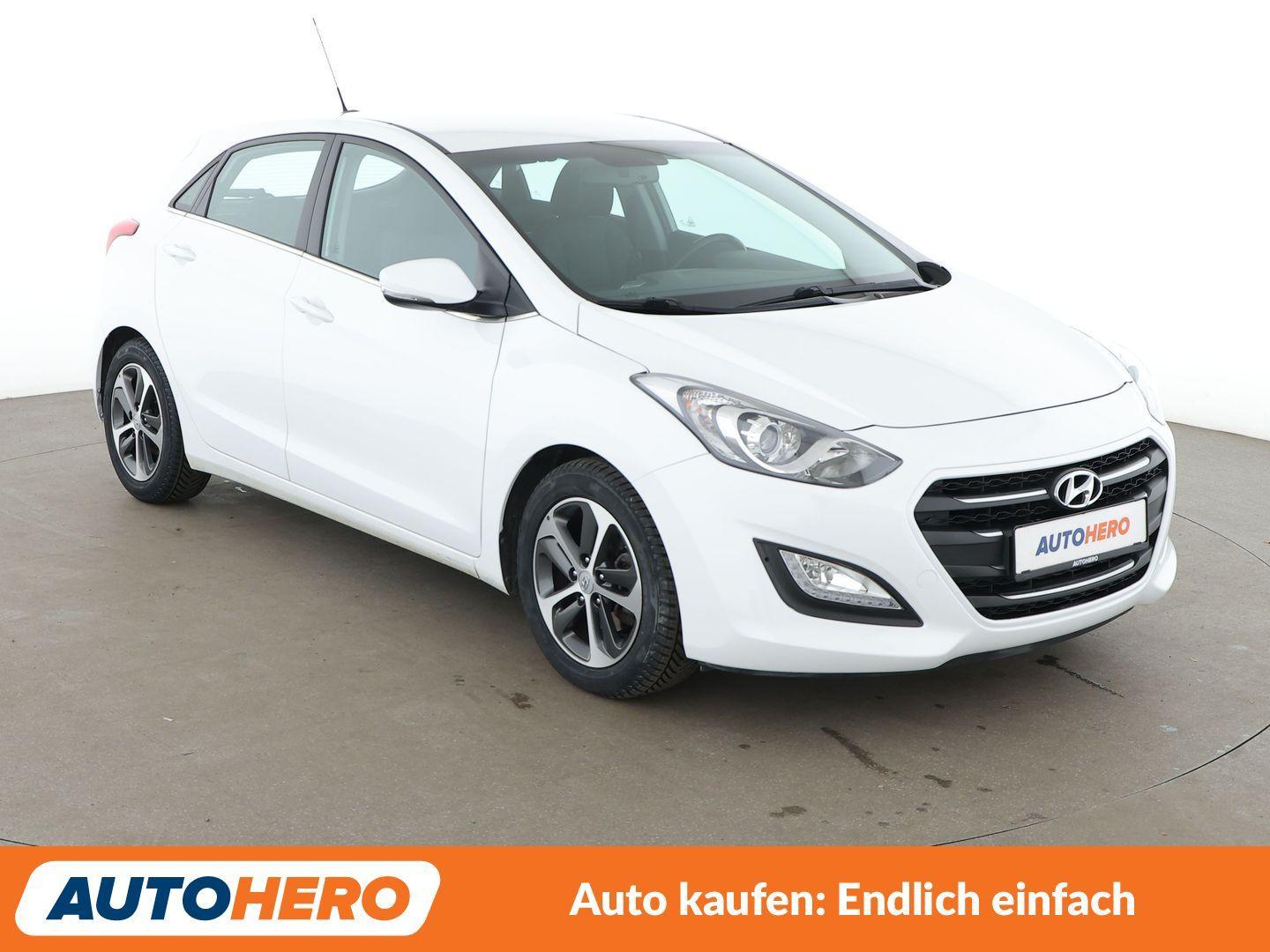 Hyundai i30 1.4 Comfort *NAVI*TEMPO*PDC*SHZ*ALU*KLIMA*
