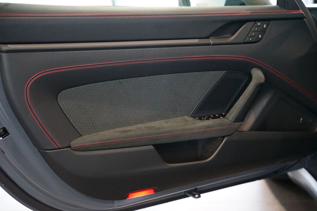 PORSCHE 992.2 Carrera GTS Cabriolet | HD-Matrix | BOSE PORSCHE 992.2 Carrera GTS Cabriolet | HD-Matrix | BOSE