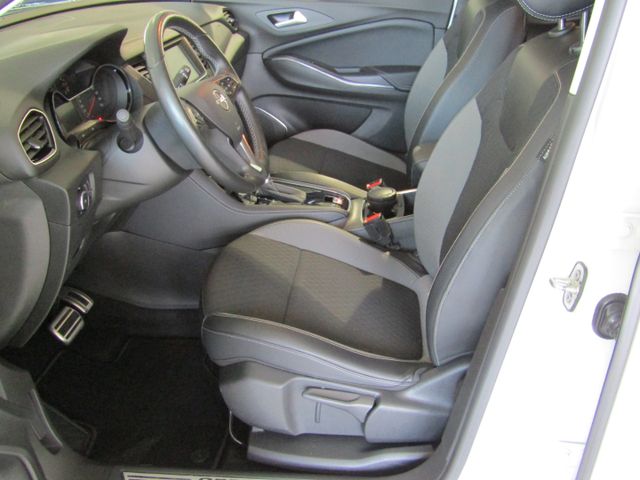 Grandland INNOVATION 1.2 Turbo AHK TEMP KAM PDC 
