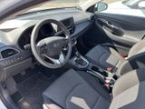 Hyundai i30 Pure - Hyundai i30: Pure