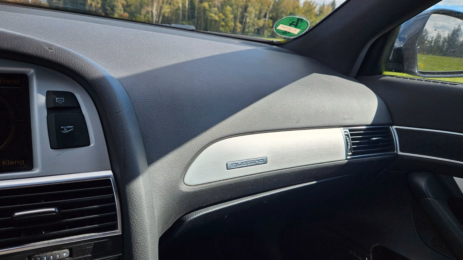 Audi Quattro 2011 — photo 10