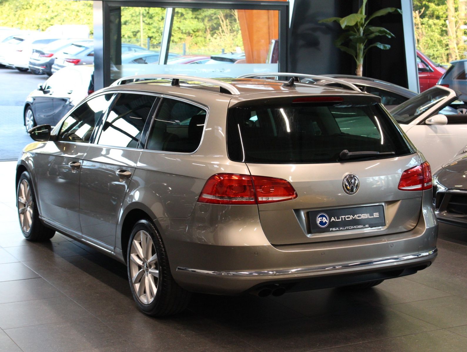 Fahrzeugabbildung Volkswagen Passat Highline BlueMotion Sitzklma+Pano+Massage