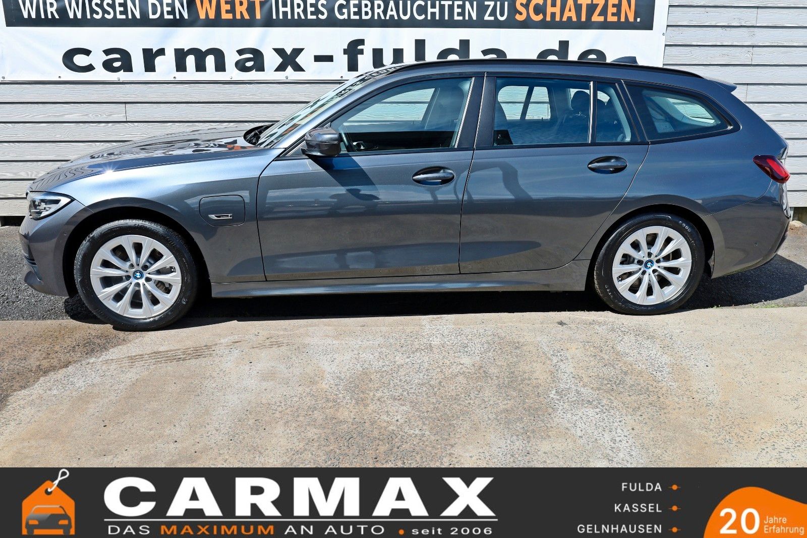 Fahrzeugabbildung BMW 330 e Advantage Touring,Navi,LED,Kamera,Carplay