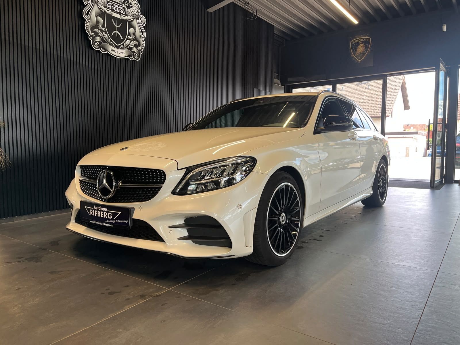 MERCEDES-BENZ C 300 T AMG LINE/LEDER/LED/AMBIENTE/WIDESCREEN C