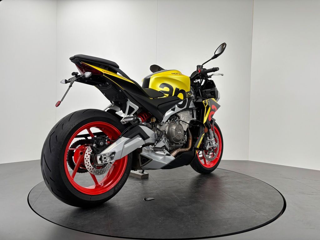 Fahrzeugabbildung Aprilia TUONO 660 *NEUWERTIG *1. HAND