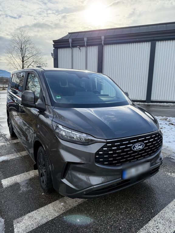 Image of Ford Tourneo