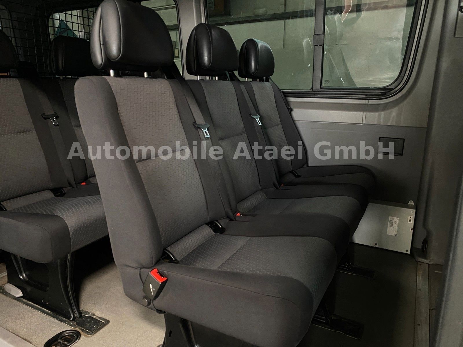 Fahrzeugabbildung Volkswagen Crafter Kombi 35 *8-Sitzer* STANDHEIZUNG (6902)