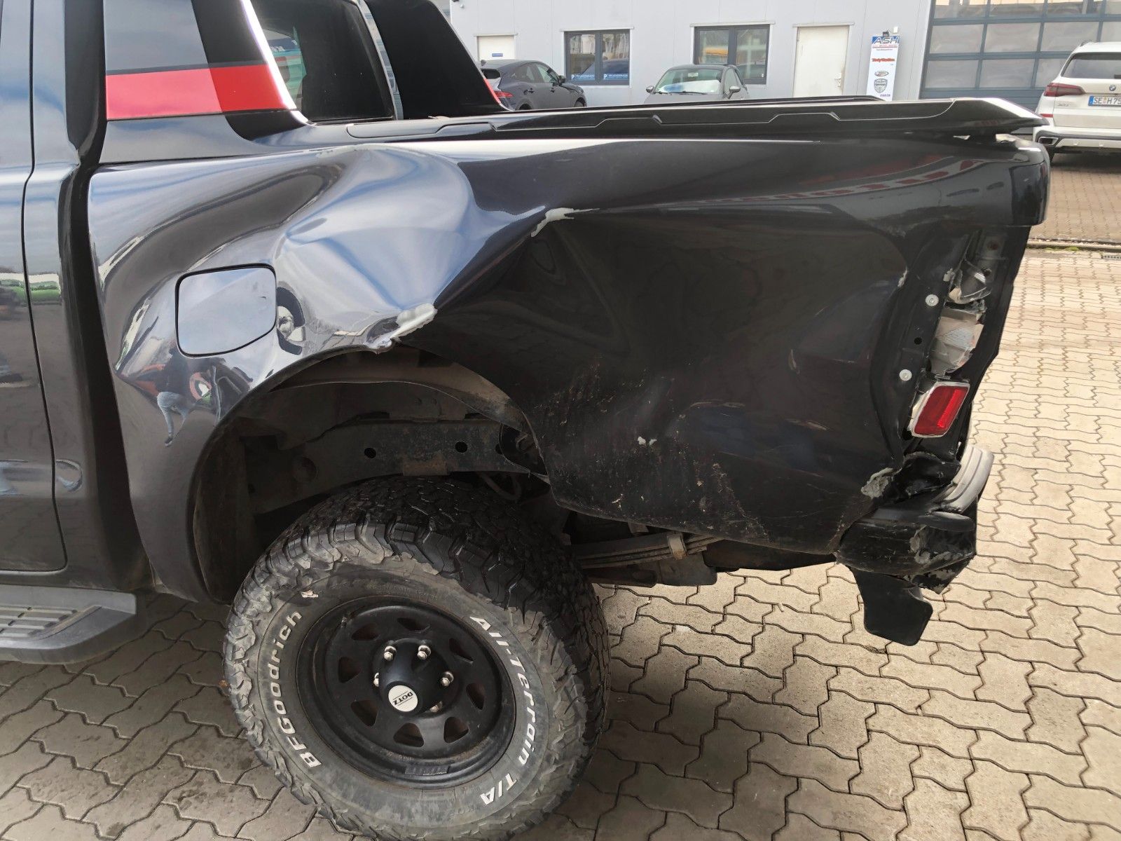 Fahrzeugabbildung Ford Ranger Wildtrak Doppelkabine 4x4 Unfall