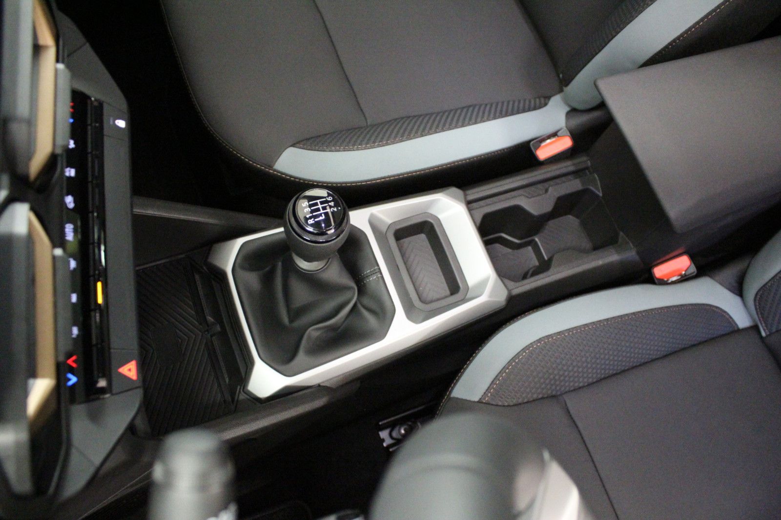 Fahrzeugabbildung Dacia Bigster mild hybrid 140 Extreme *Winter+*City*