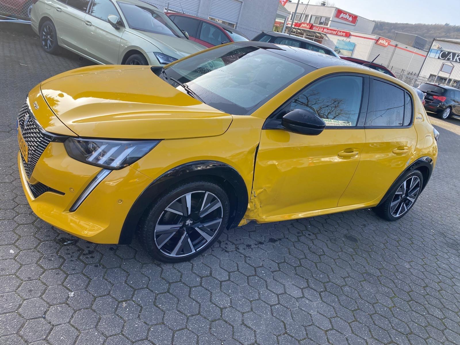 Peugeot 208 Allure GT Line Sport