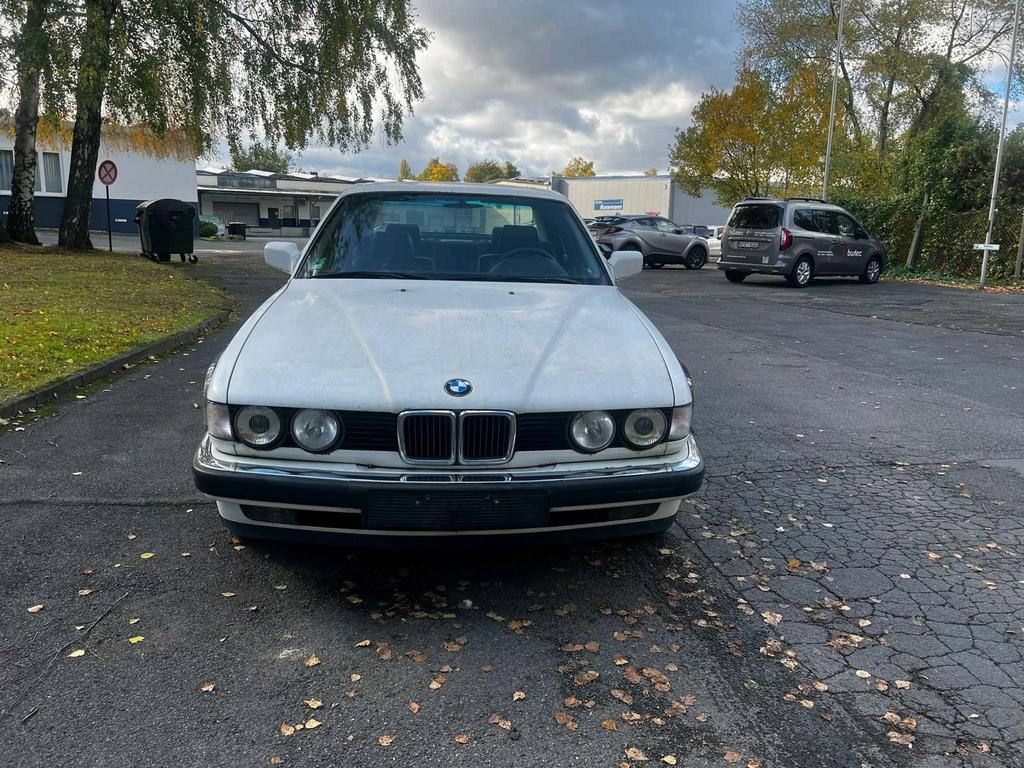 BMW 730