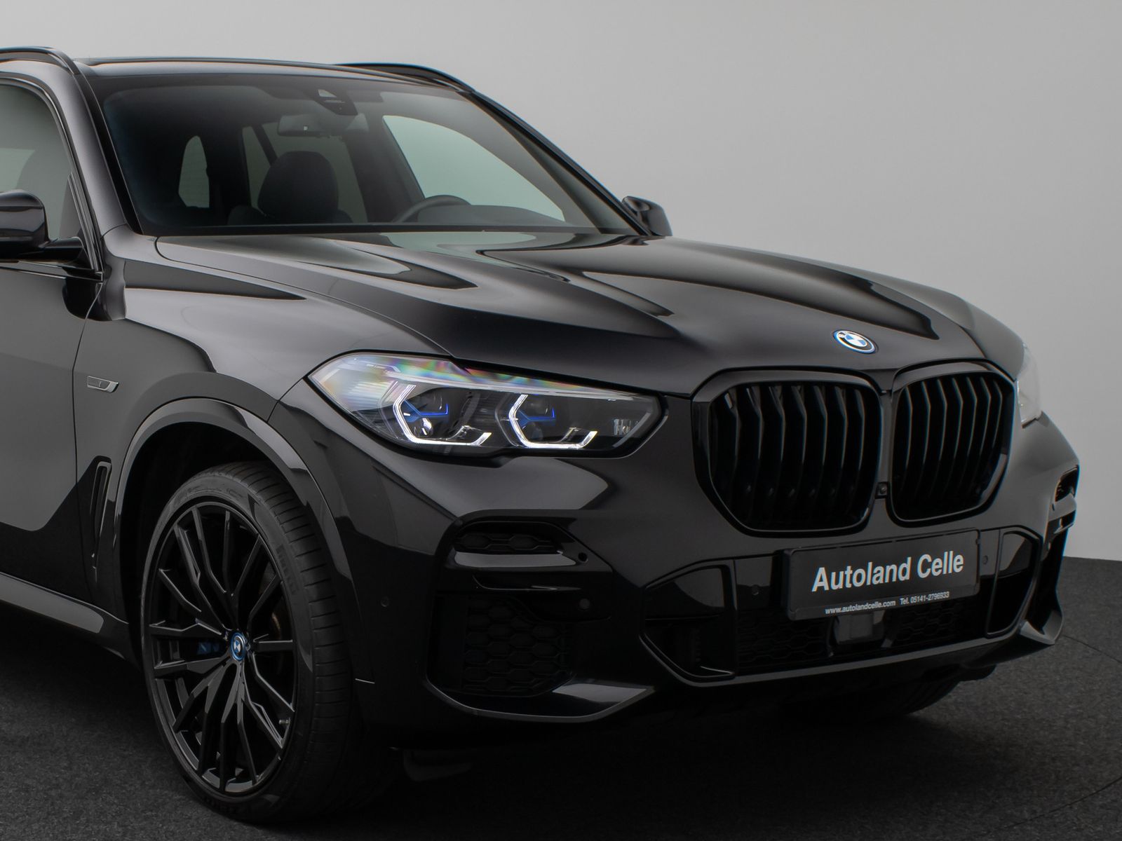 Fahrzeugabbildung BMW X5 xD45e M Sport Panorama Laser 360°HUD DAB HiFi