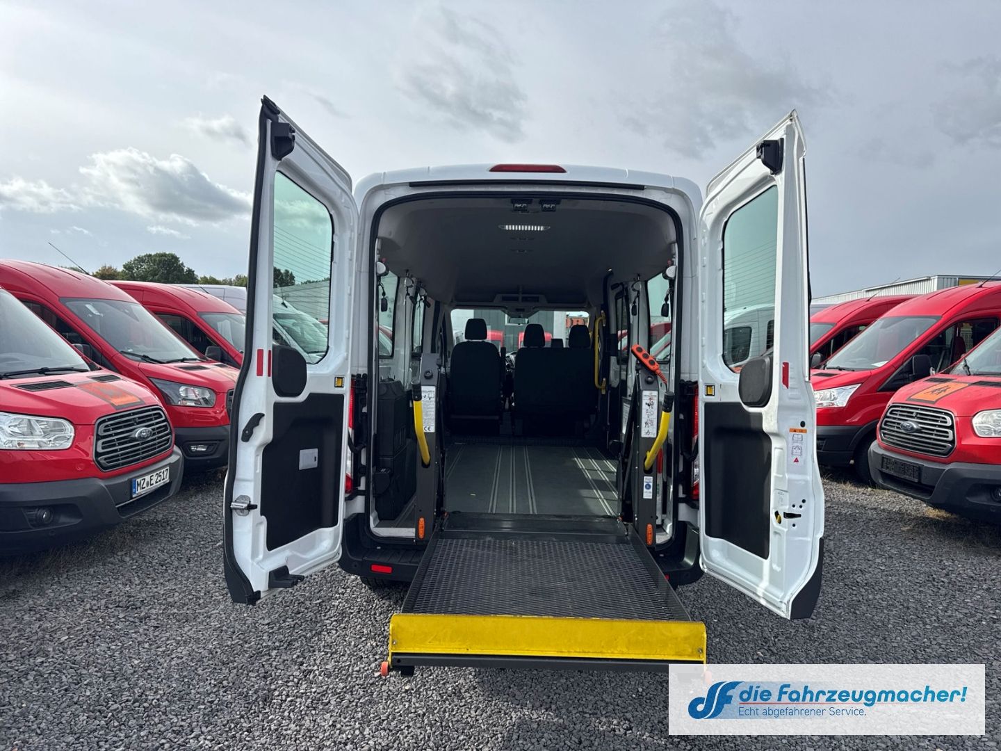 Fahrzeugabbildung Ford Transit Kombi 350 L3 Trend 2.2 TDCi DPF *1683 *K