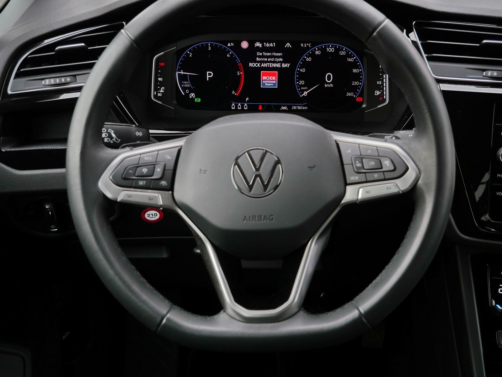 Volkswagen Touran - Bild 12