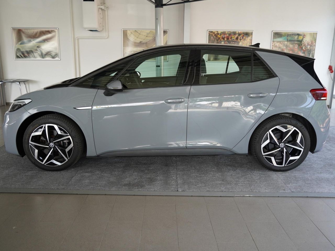 Volkswagen ID.3 Pure Performance NAVI LM LED PDC AMBI KESSY imagem 3