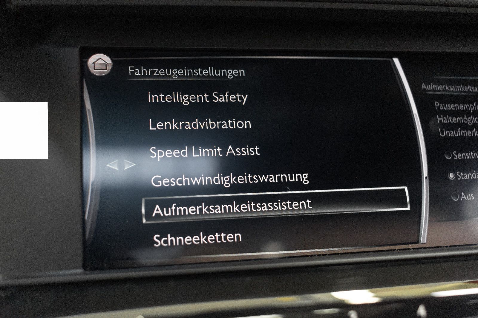 Fahrzeugabbildung Rolls-Royce Cullinan/4-SEATS/PANO/BELÜFTUNG/TV/BESPOKE/NIGHT