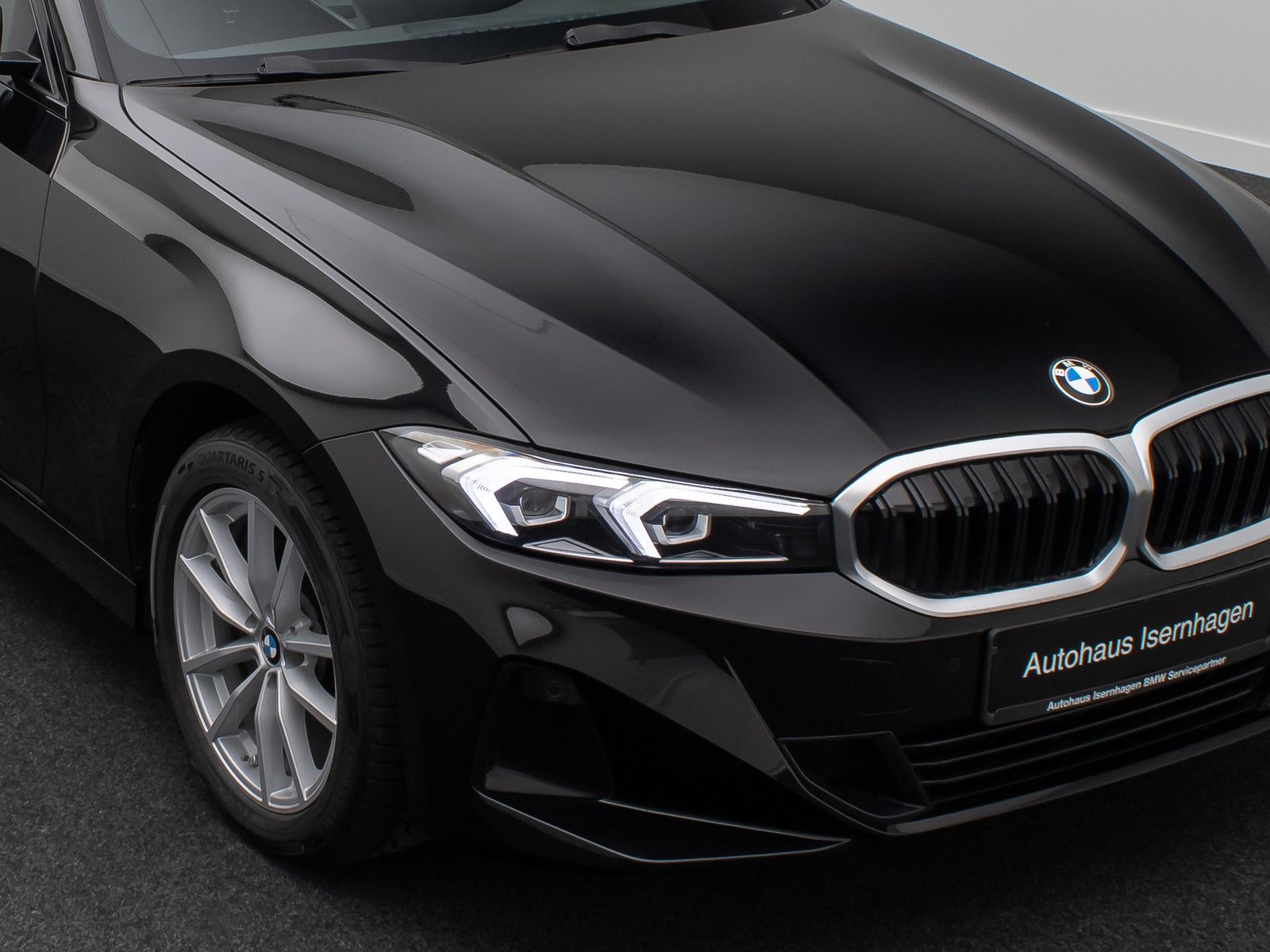 Fahrzeugabbildung BMW 318i DAB PDC Widscreen Geschwindigkeitsreg LED