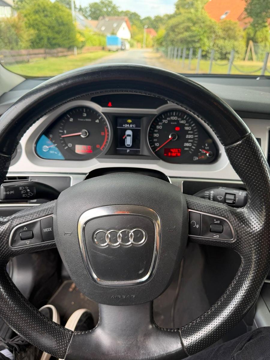 Audi Quattro 2010 — photo 6