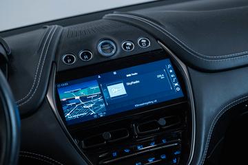 2020 Aston Martin DBX — миниатюра 11