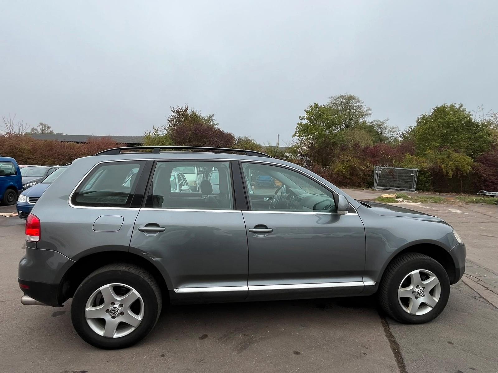 Volkswagen Touareg 2004 — photo 10