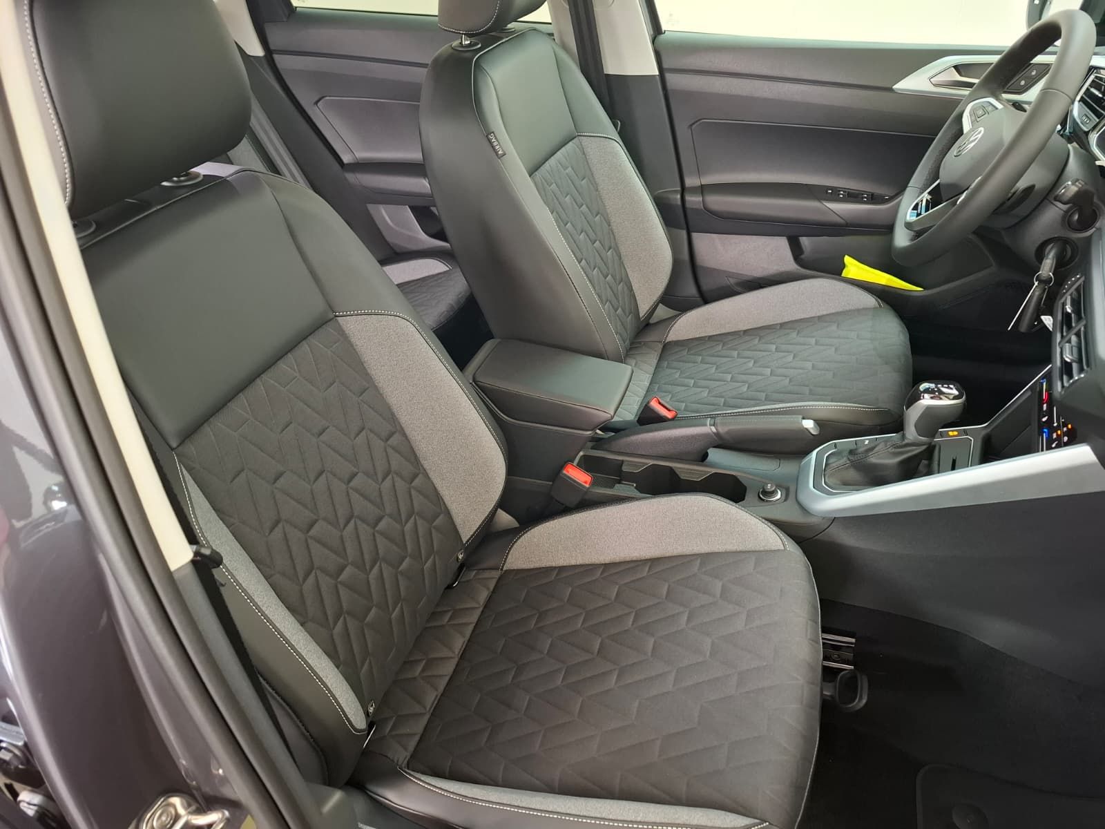 Fahrzeugabbildung Volkswagen Taigo Energy 1.0 TSI DSG +LED +ACC +TravelAssist