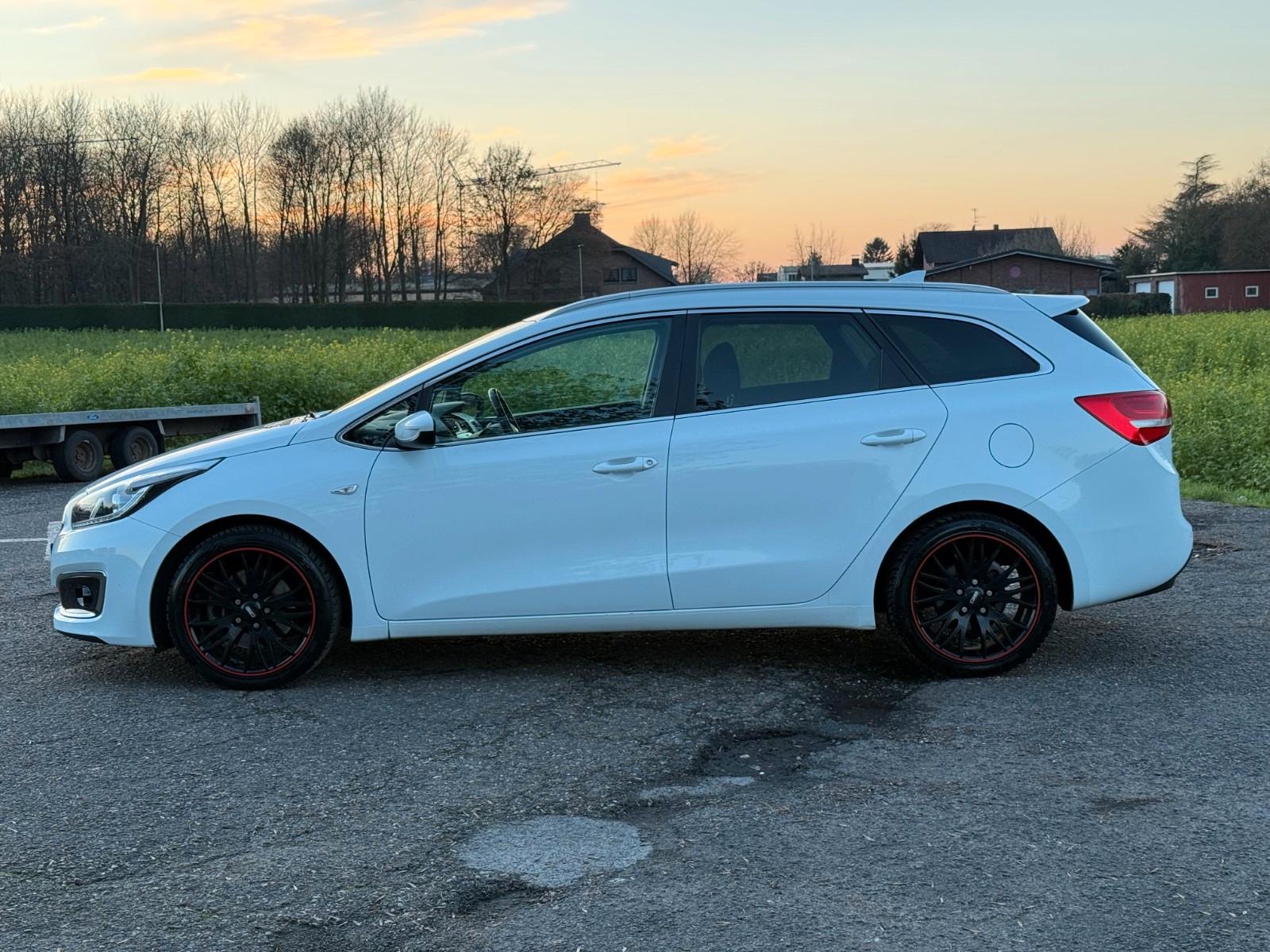 Kia cee'd Sportswagon 1.6 GDI Dream Team Kamera Navi