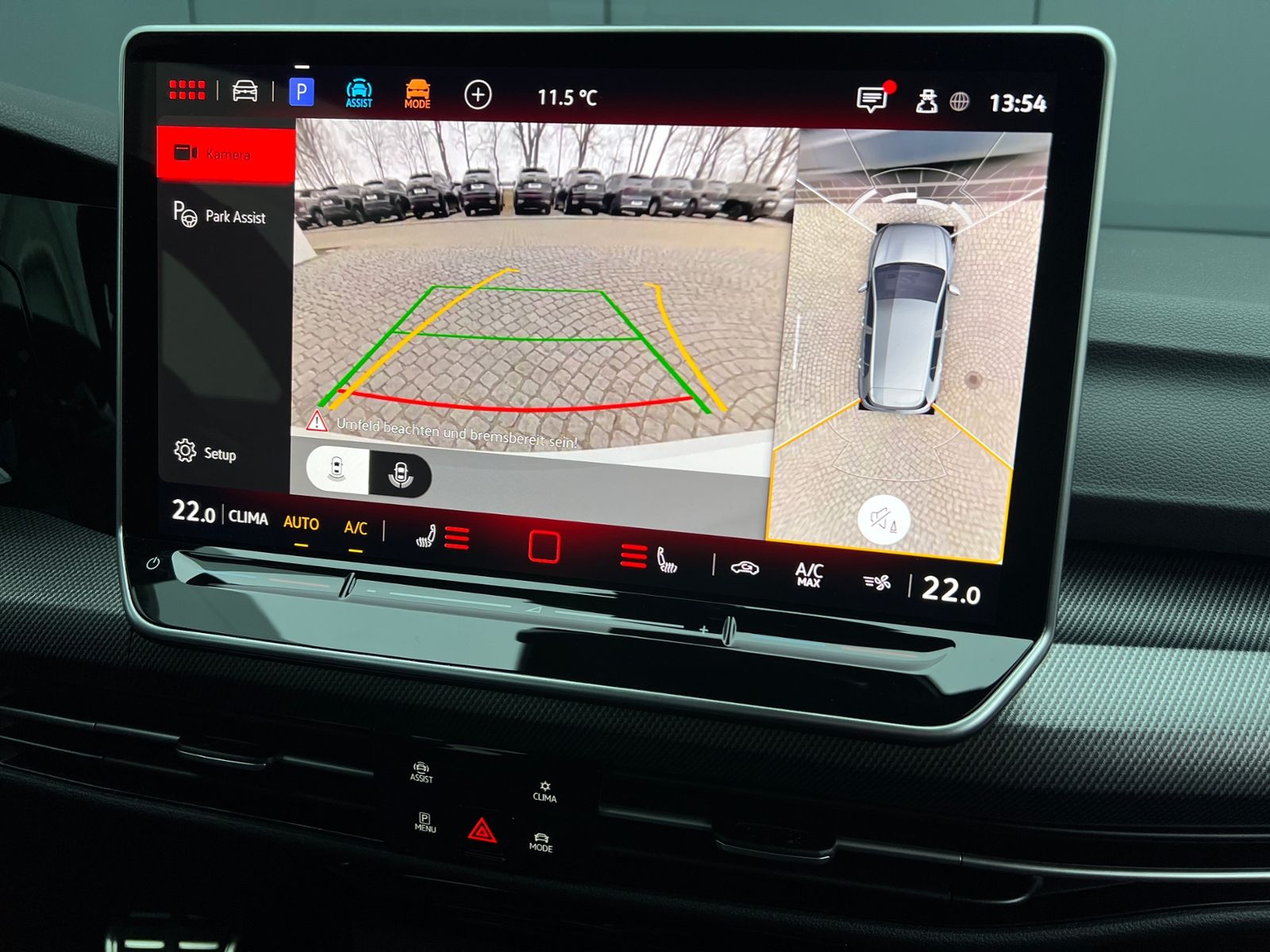 Fahrzeugabbildung Volkswagen Golf VIII R 2.0 TSI DSG 4MOTION *IQ.Light, Black