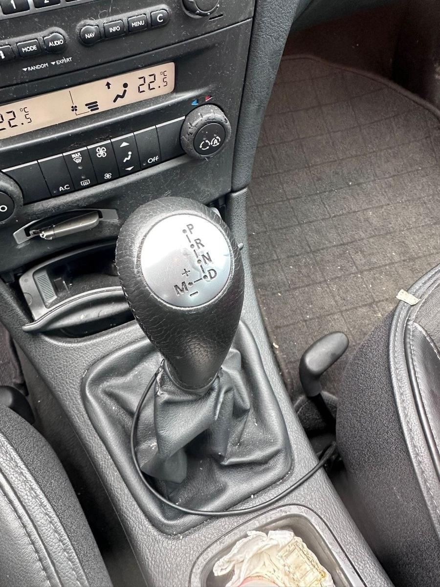 Renault Laguna 2005 — interior
