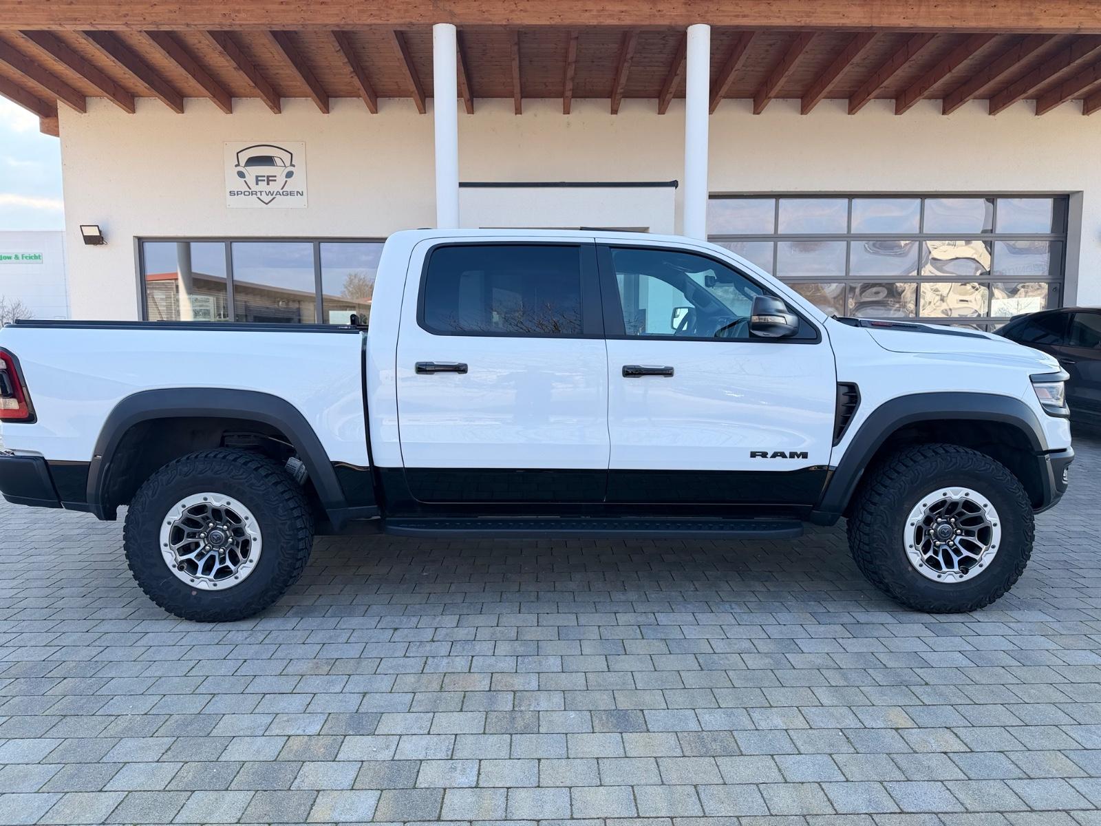 Dodge Supercharged 6,2 L Hemi RAM TRX