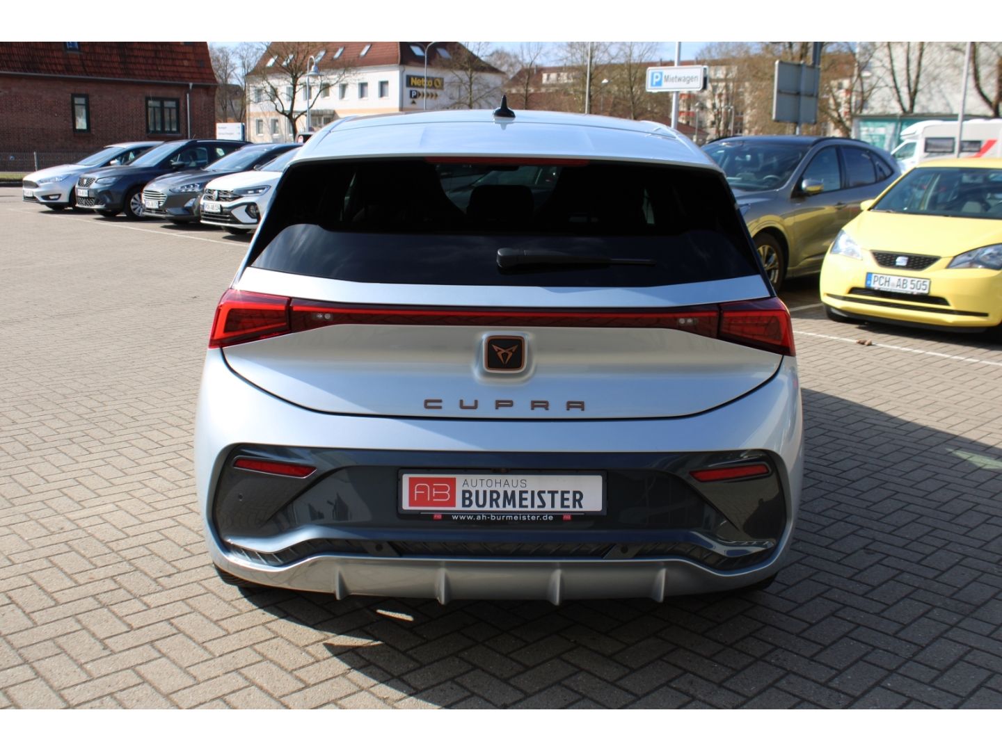 Fahrzeugabbildung CUPRA Born 170 kW LED GRA RFK Navi PDC vo+hi GJR SHZg