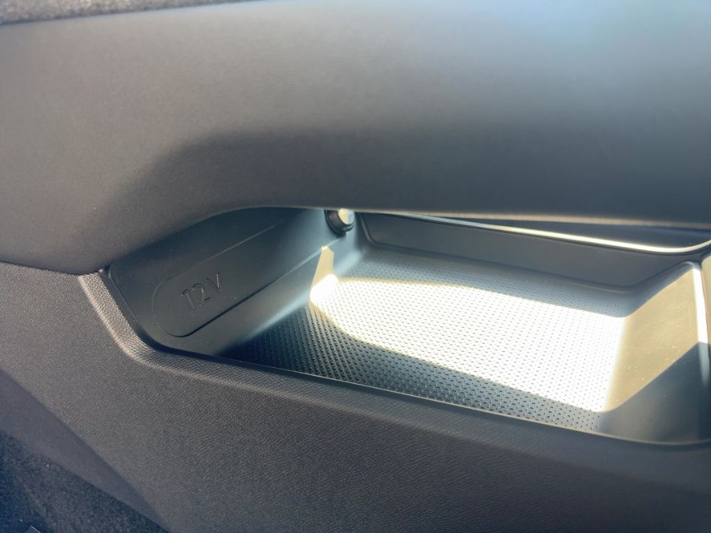 Fahrzeugabbildung Opel Grandland Ultimate, Allwetter, Navi, 360 Grad Ka