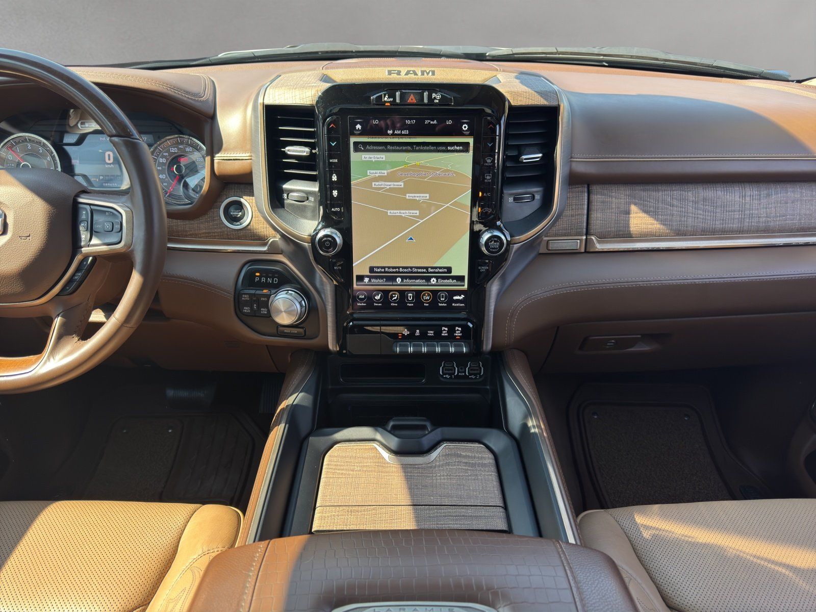 Fahrzeugabbildung Dodge RAM 1500 5.7 V8 4x4 LARAMIE LONGHORN LPG 200L