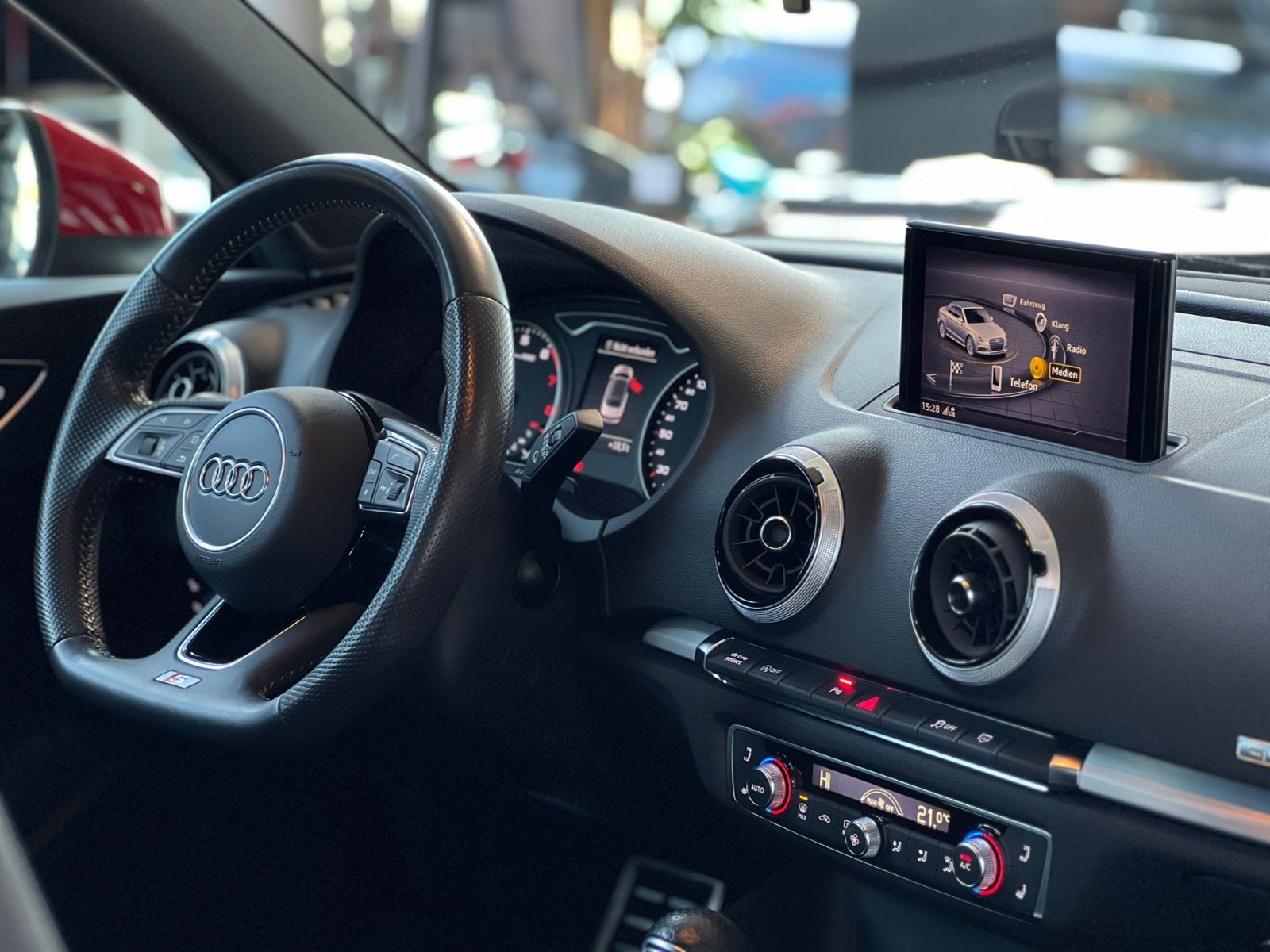 Fahrzeugabbildung Audi A3 Cabriolet quattro S line sport XEN NAV  18"