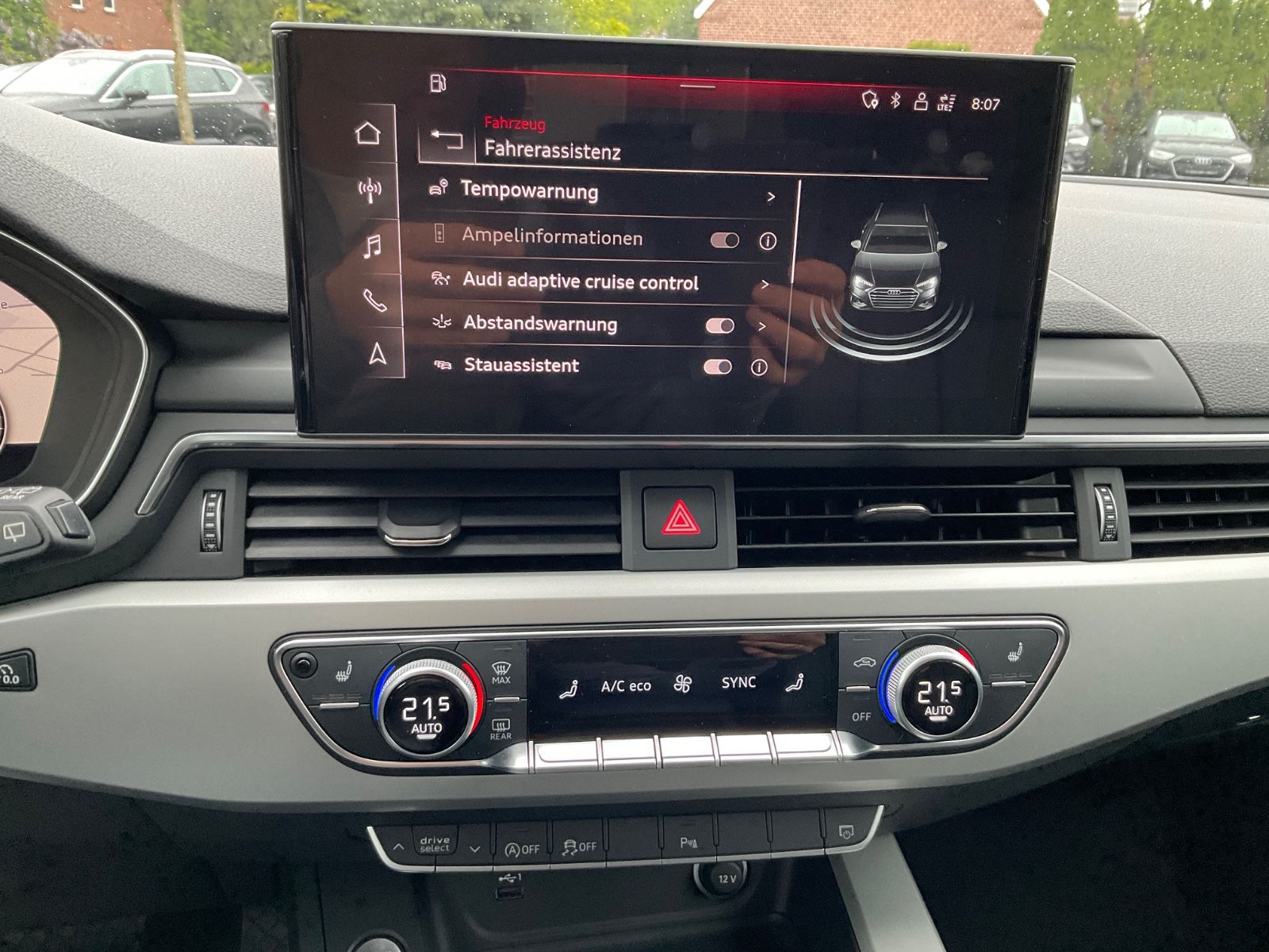 Fahrzeugabbildung Audi A4 Avant 40 TFSI quattro,Leder,ACC,Kamera,LED