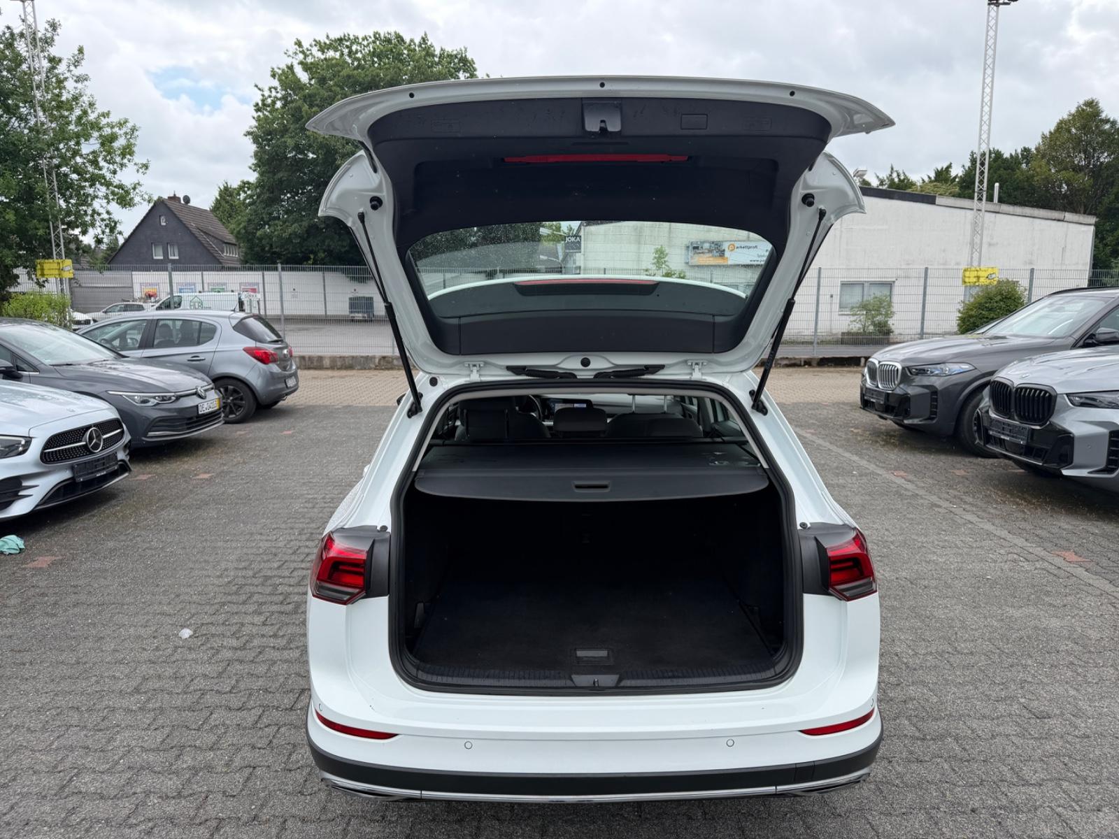 Volkswagen Golf VIII Variant Alltrack 4Motion *AHK*ACC*STH*, миниатюра 15