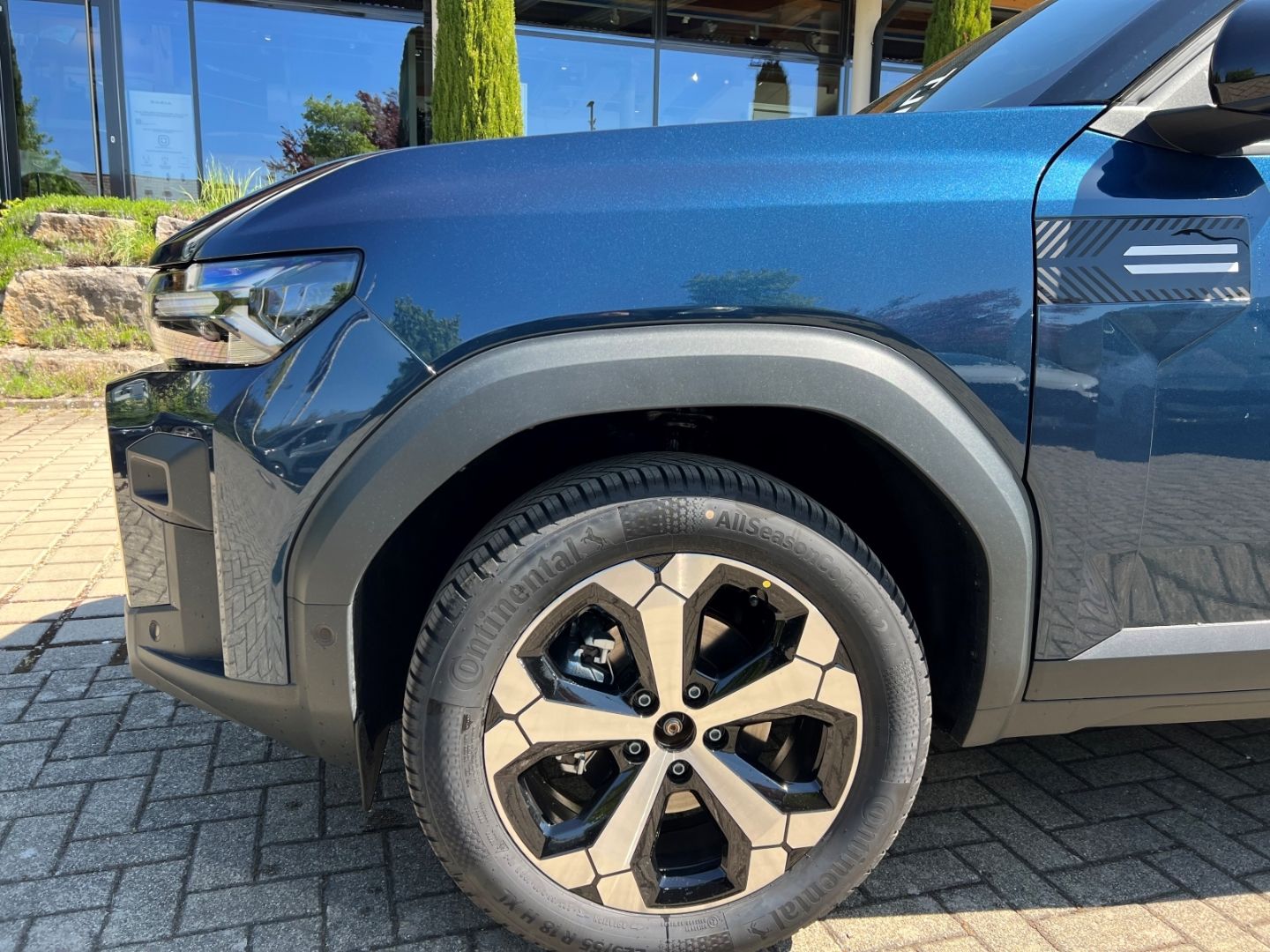 Fahrzeugabbildung Dacia Bigster Hybrid-G 150 Journey 4x4 Navi Digitales