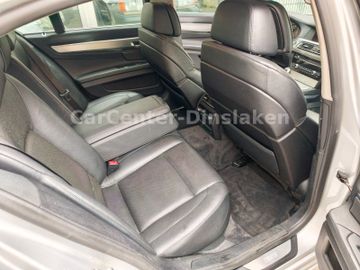 BMW 730 - 12